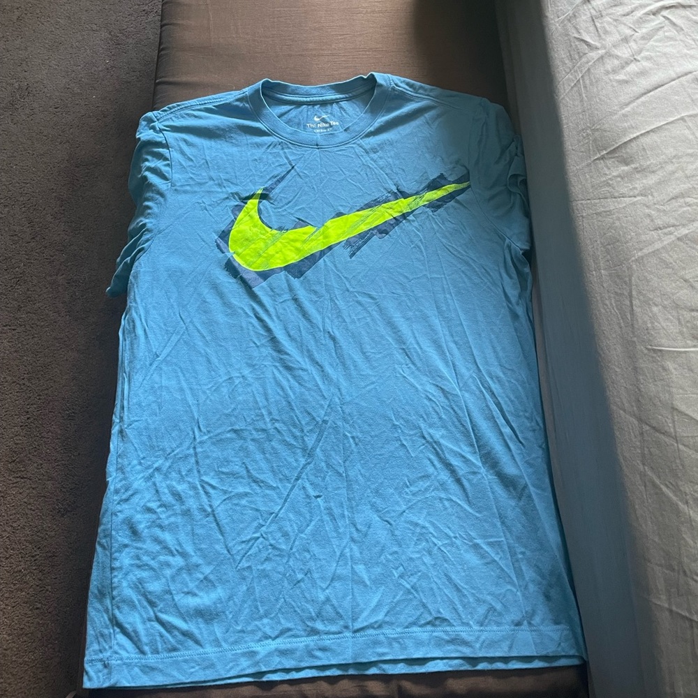 Nike dri fit t shirt
